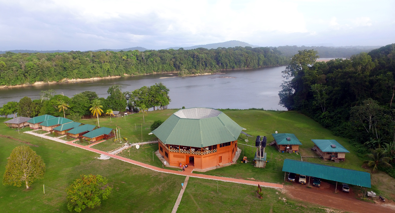 Écotourisme au Guyana : Explorer la Dernière Frontière Sauvage d&rsquo;Amérique du Sud